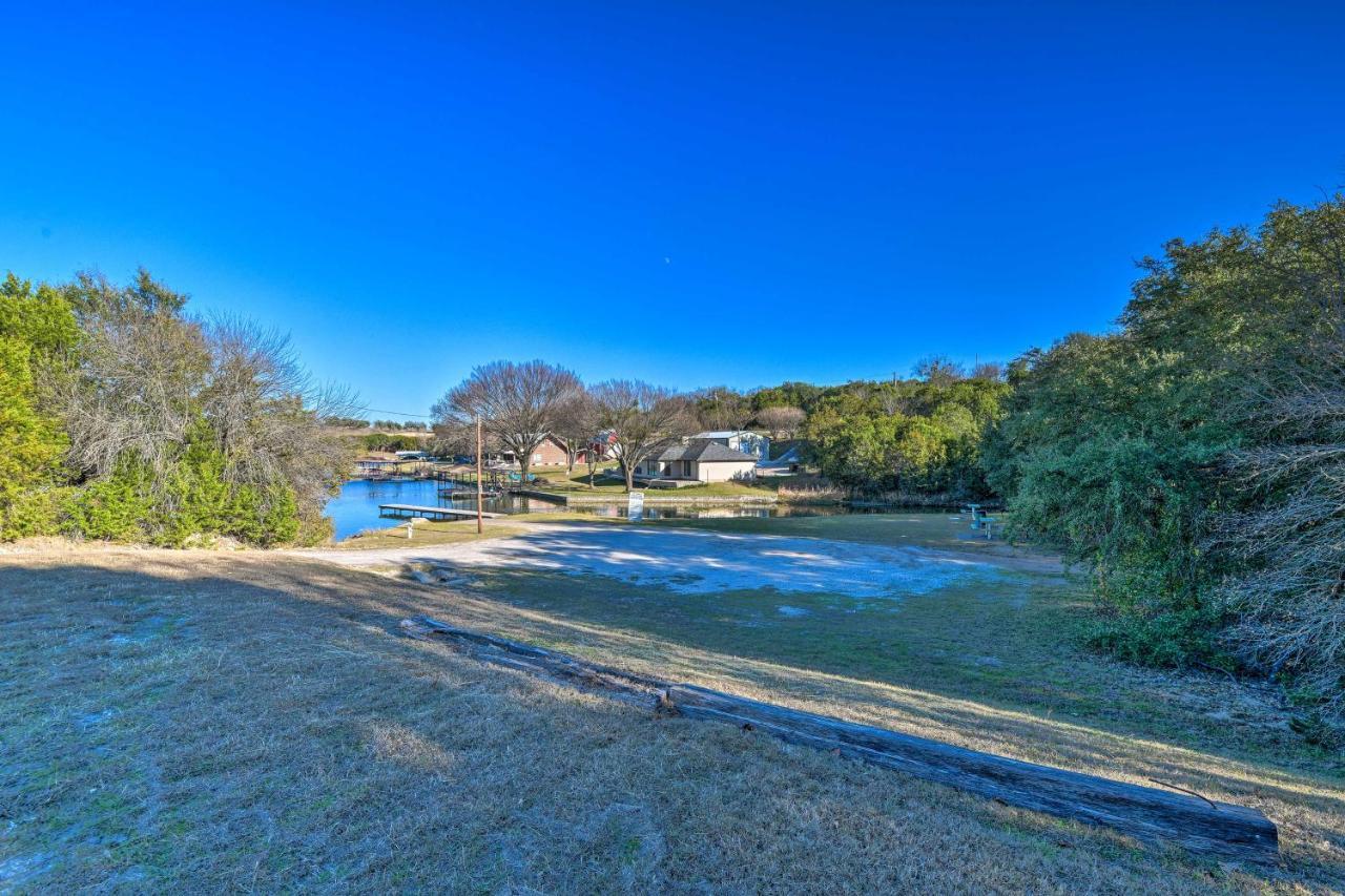 Granbury Home With Hot Tub And Furnished Patio! エクステリア 写真