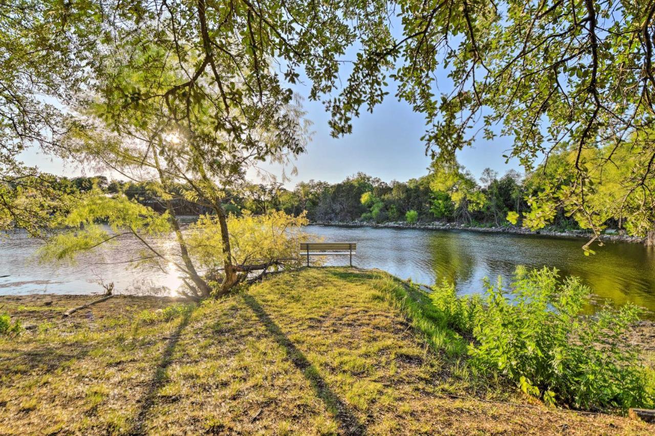 Granbury Home With Hot Tub And Furnished Patio! エクステリア 写真