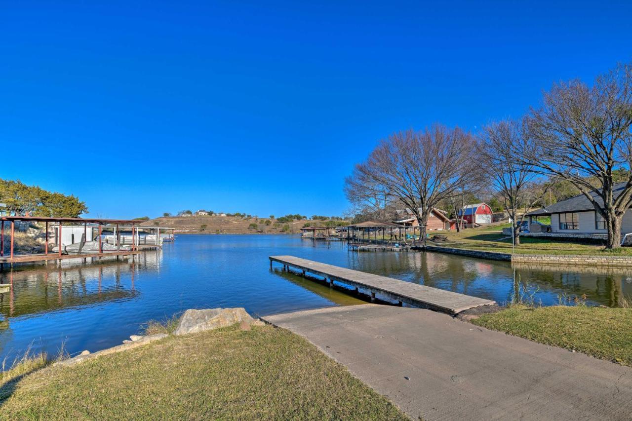 Granbury Home With Hot Tub And Furnished Patio! エクステリア 写真